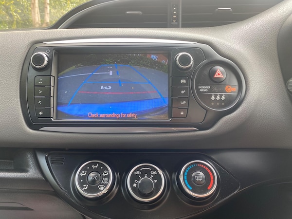 Used Toyota Yaris 2017 for sale - 75740994: Photo 17