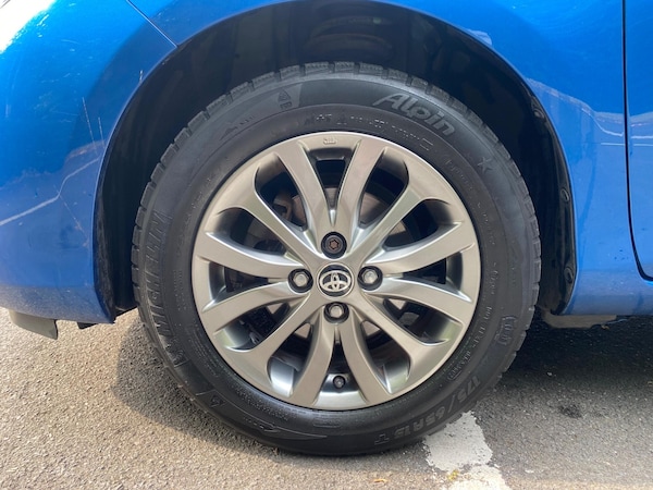 Used Toyota Yaris 2017 for sale - 75740994: Photo 31