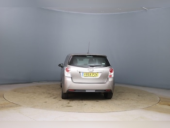 Used Toyota Verso 2014 for sale - 77345330: Photo