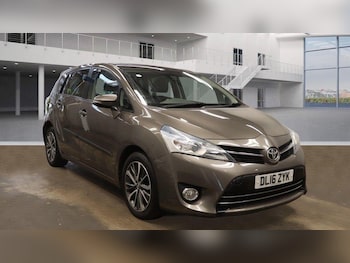 Used Toyota Verso 2016 for sale - 75646901: Photo