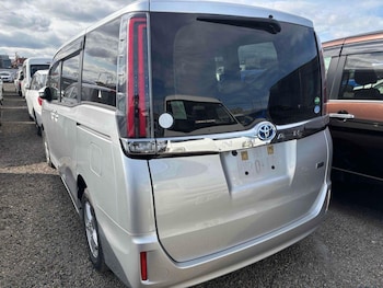 Used Toyota Noah 2020 for sale - 79496324: Photo