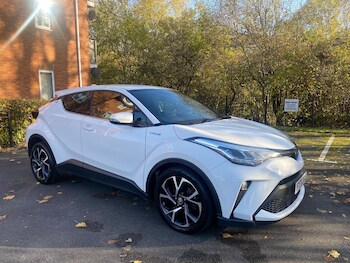 Used Toyota C-HR 2021 for sale - 77685210: Photo
