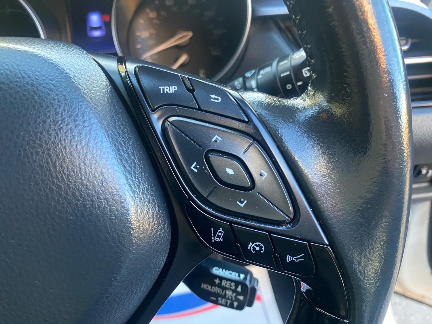 Used Toyota C-HR 2021 for sale - 77685210: Photo 24