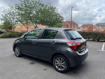 Used Toyota Yaris 2020 for sale - 78834535: Photo