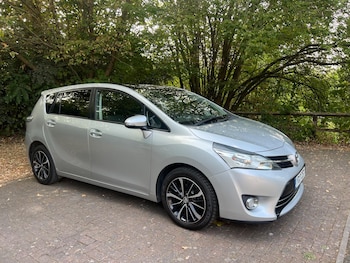 Used Toyota Verso 2017 for sale - 79532253: Photo