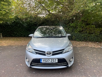Used Toyota Verso 2017 for sale - 79532253: Photo