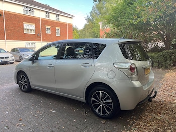 Used Toyota Verso 2017 for sale - 79532253: Photo