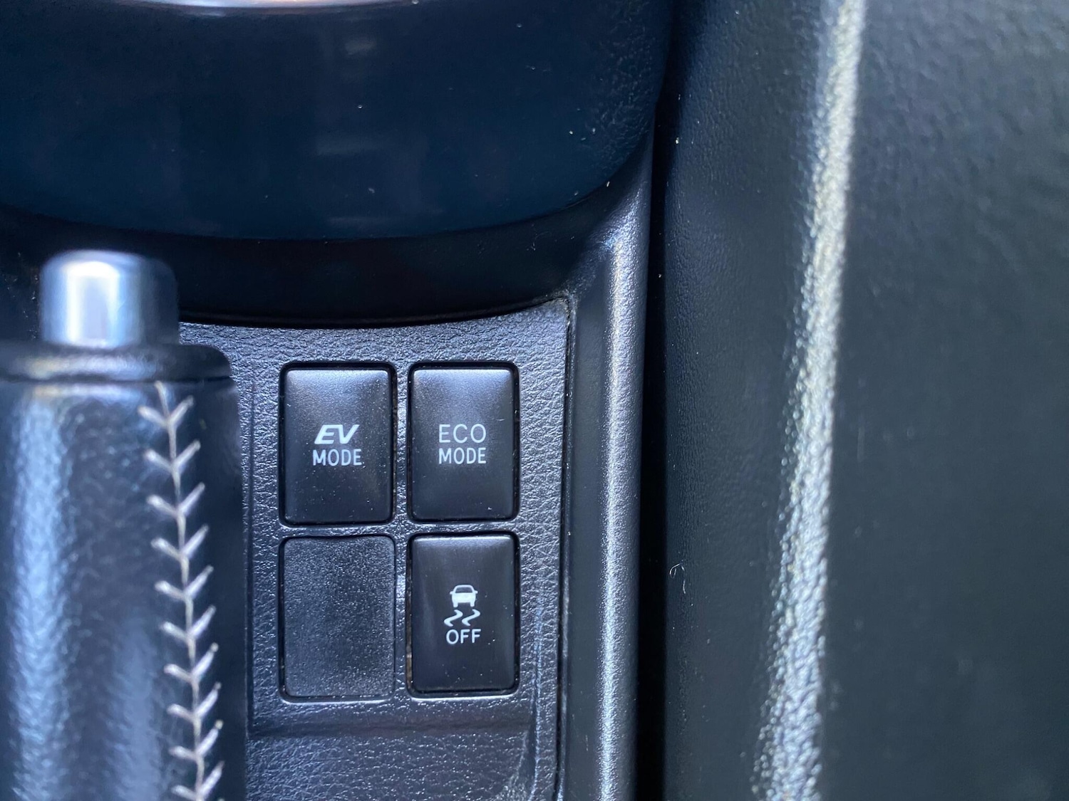 Used Toyota Yaris 2017 for sale - 77145460: Photo 24