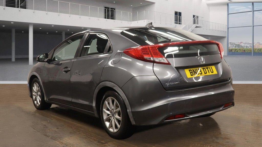 Used Honda Civic 2013 for sale - 76801368: Photo 4