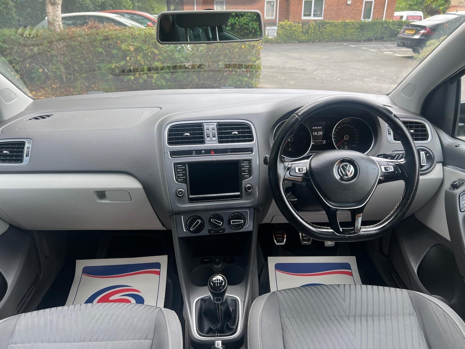 Used Volkswagen Polo 2015 for sale - 77031014: Photo 13