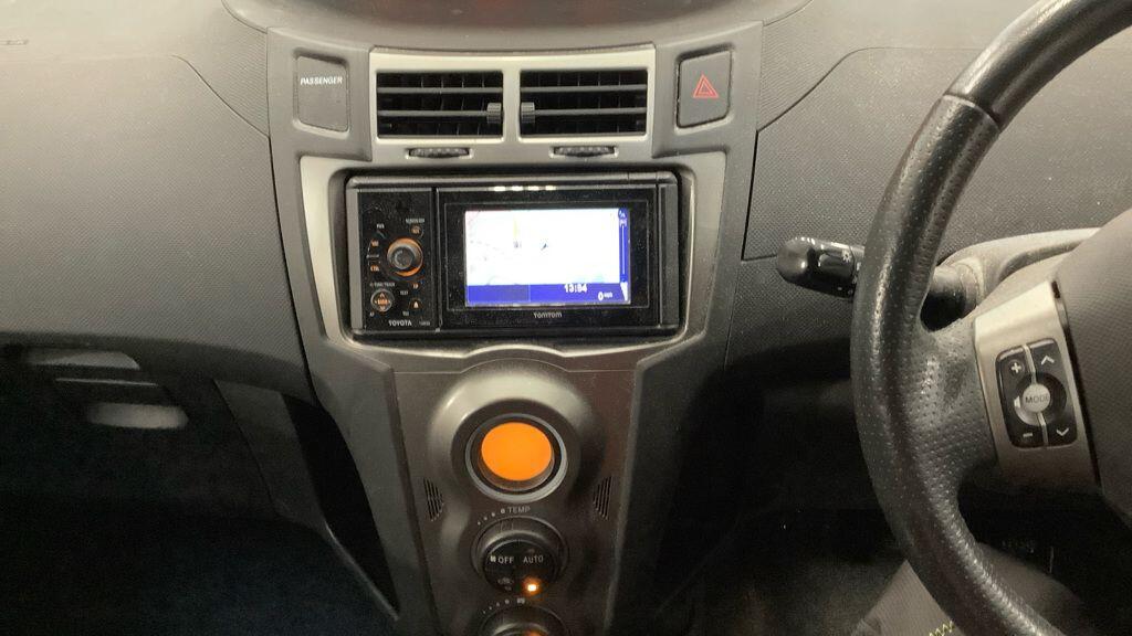 Used Toyota Yaris 2011 for sale - 77524169: Photo 13