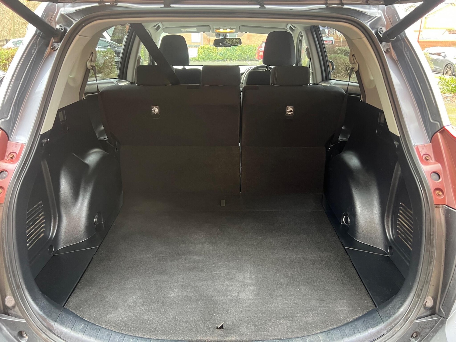 Used Toyota RAV4 2013 for sale - 77239292: Photo 29