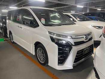 Used Toyota Voxy 2021 for sale - 79496014: Photo