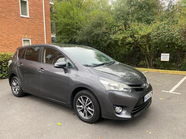 Used Toyota Verso 2014 for sale - 75257668: Photo 1