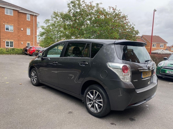 Used Toyota Verso 2014 for sale - 75257668: Photo 4