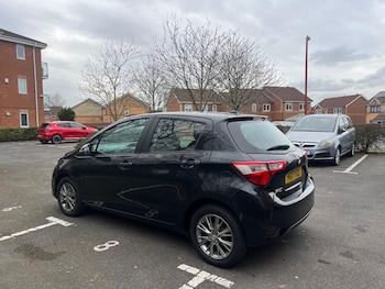Used Toyota Yaris 2017 for sale - 78603058: Photo