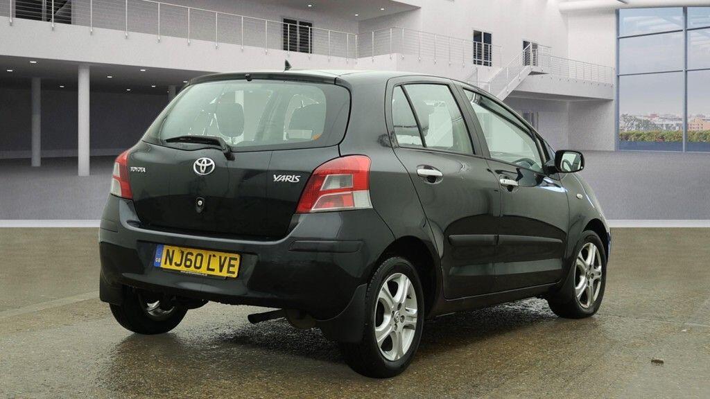 Used Toyota Yaris 2010 for sale - 77285940: Photo 10