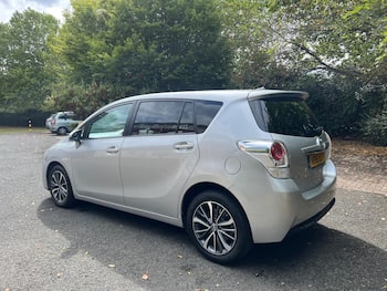Used Toyota Verso 2016 for sale - 79808314: Photo