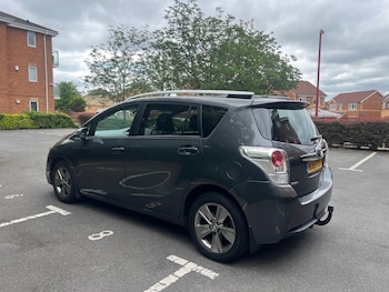 Used Toyota Verso 2015 for sale - 79039797: Photo