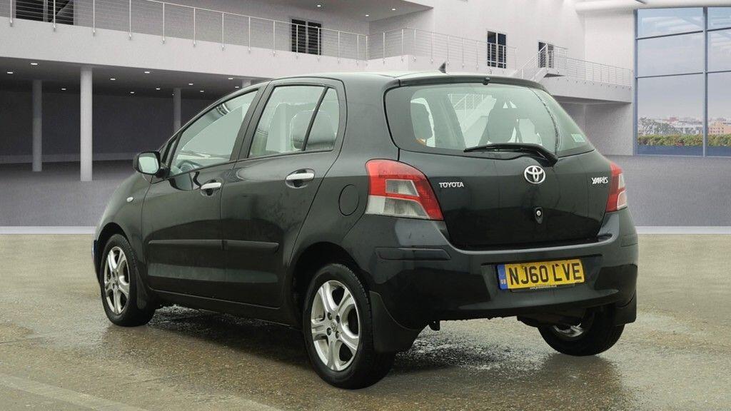 Used Toyota Yaris 2010 for sale - 77401238: Photo 3