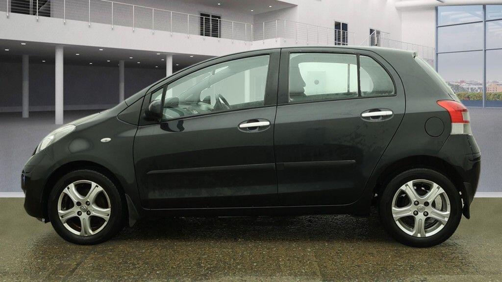 Used Toyota Yaris 2010 for sale - 77401238: Photo 6