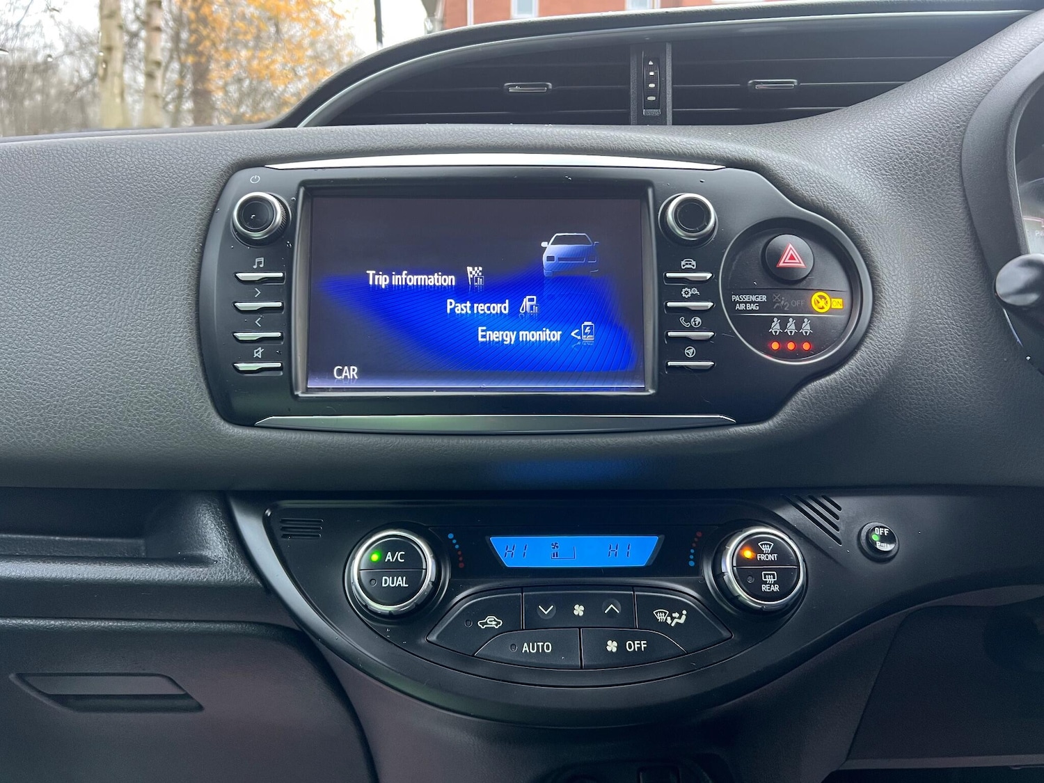 Used Toyota Yaris 2017 for sale - 77239308: Photo 16