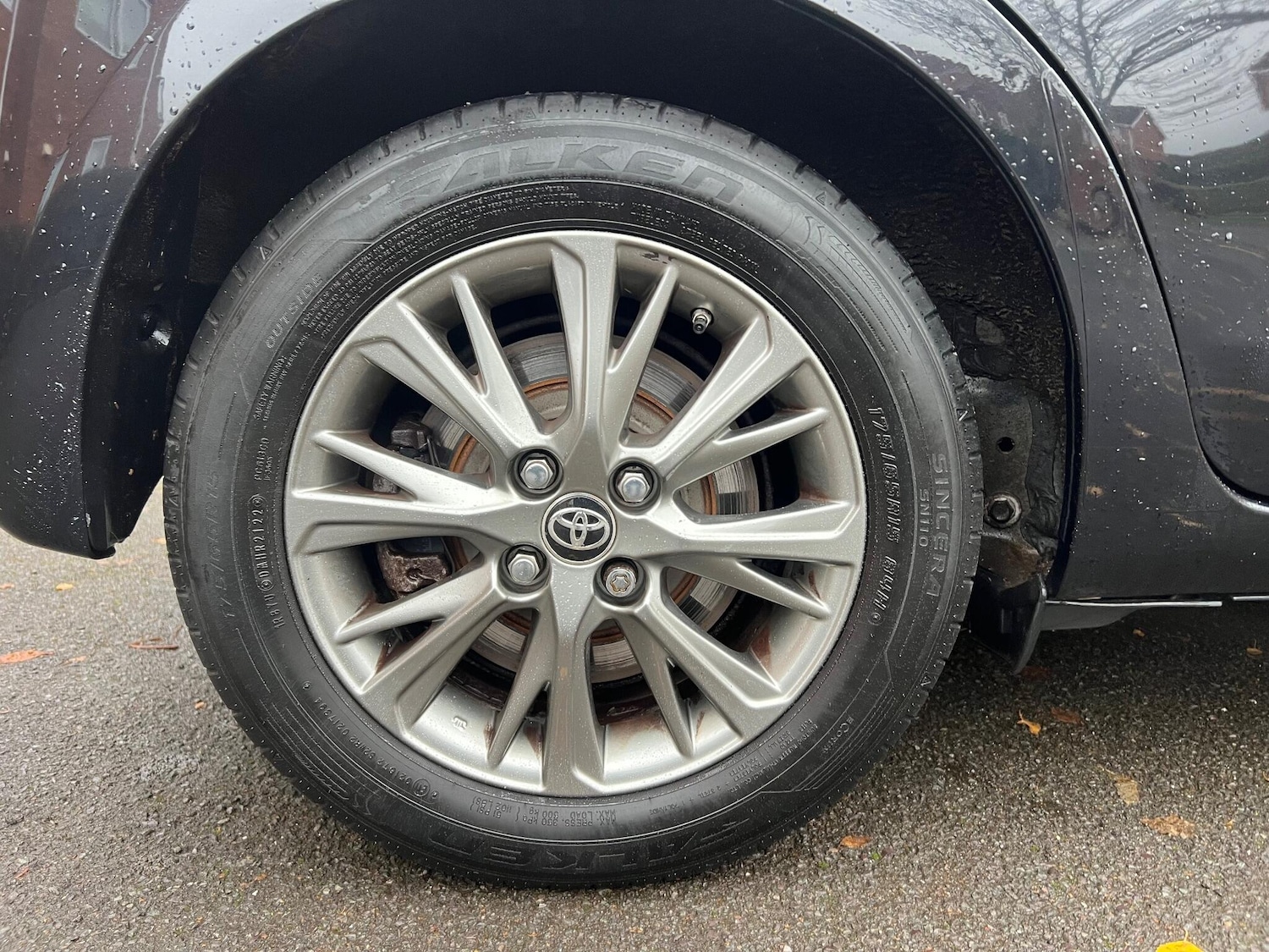 Used Toyota Yaris 2017 for sale - 77239308: Photo 34