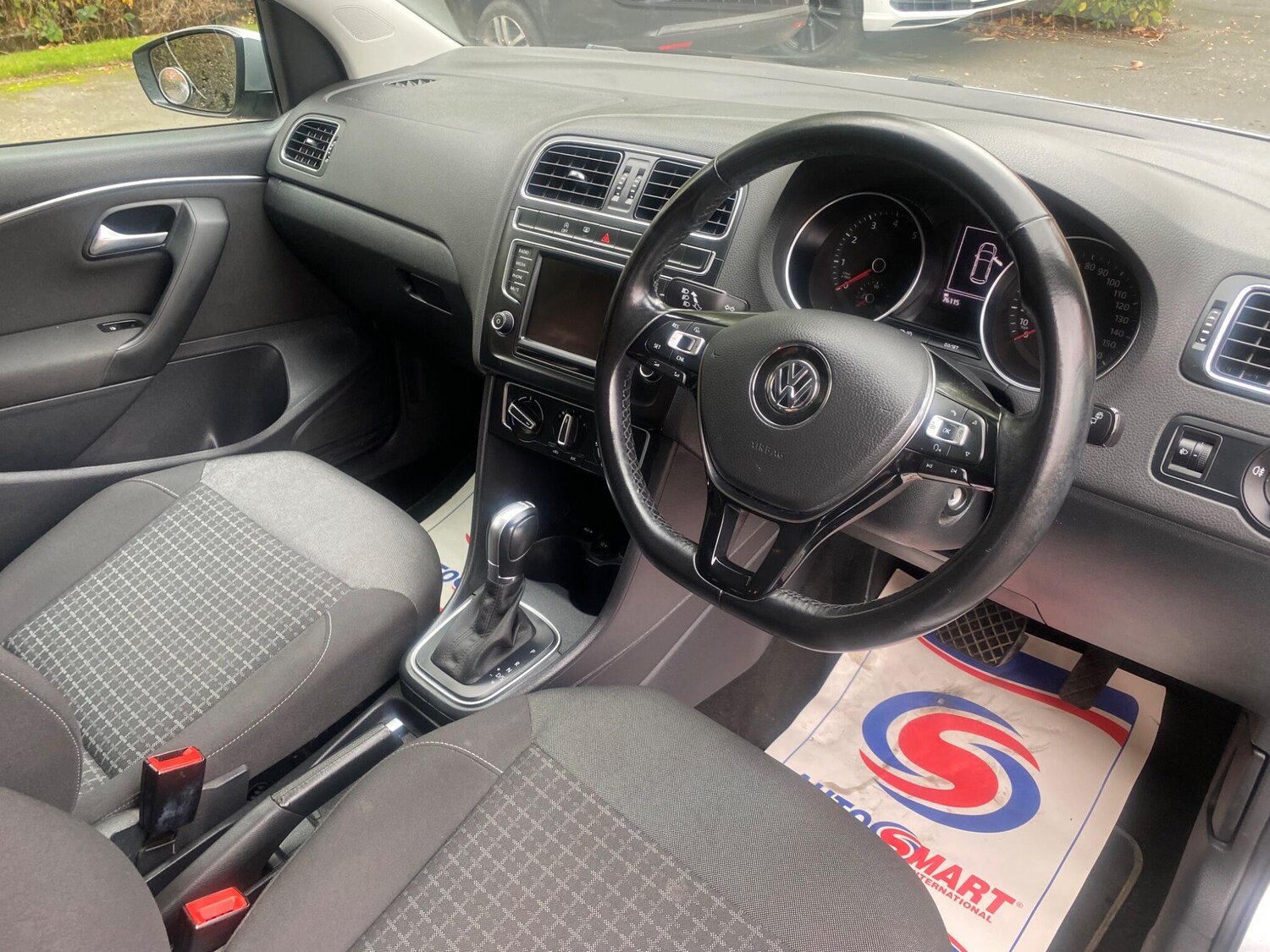Used Volkswagen Polo 2015 for sale - 76239363: Photo 10