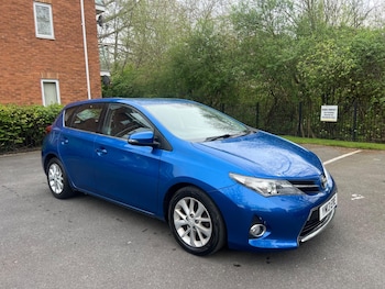 Toyota Auris feature image