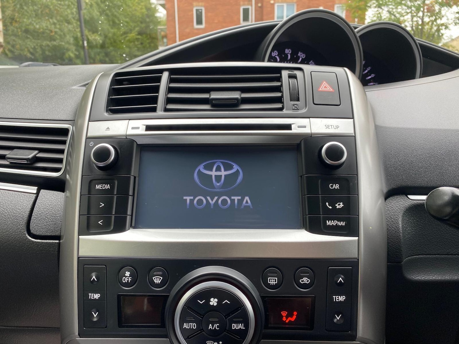 Used Toyota Verso 2014 for sale - 77031025: Photo 15