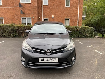 Used Toyota Verso 2014 for sale - 77031025: Photo