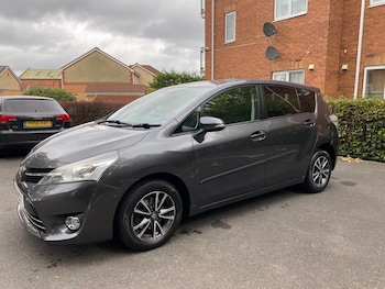 Used Toyota Verso 2014 for sale - 77031025: Photo