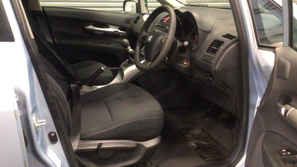 Used Toyota Auris 2011 for sale - 77031041: Photo 8