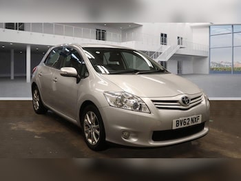 Used Toyota Auris 2012 for sale - 76215624: Photo 2