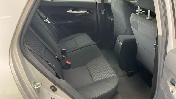 Used Toyota Auris 2012 for sale - 76215624: Photo 8