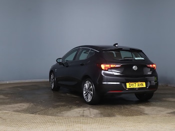 Used Vauxhall Astra 2017 for sale - 77588021: Photo