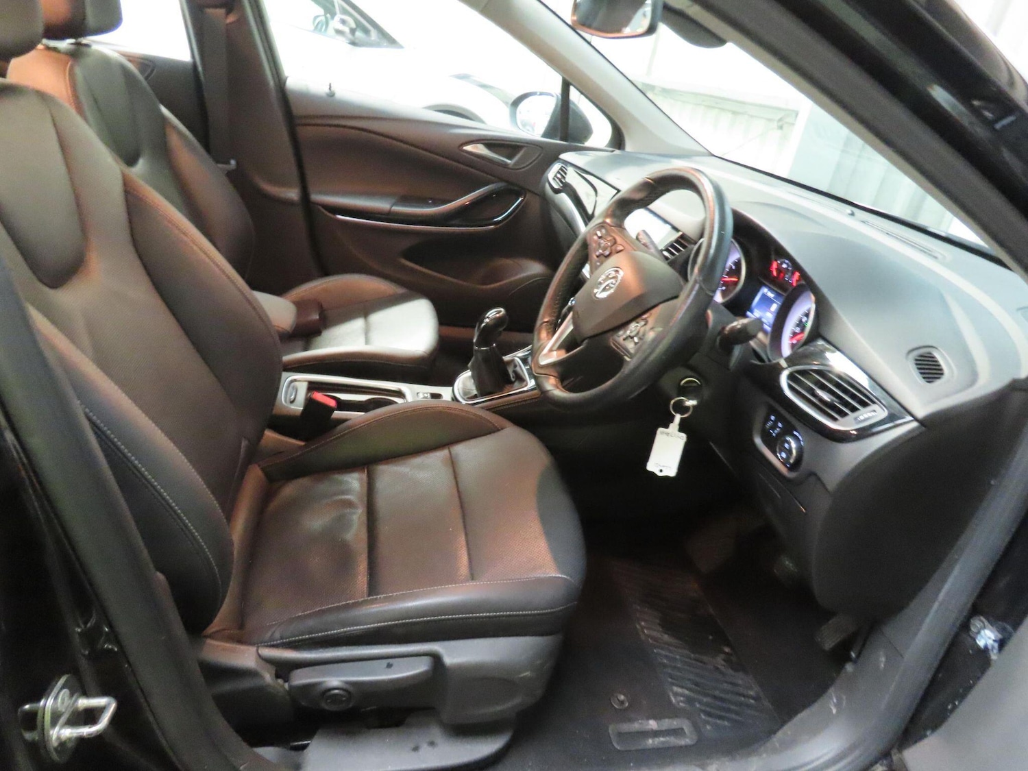 Used Vauxhall Astra for sale - 77588021: Photo 5