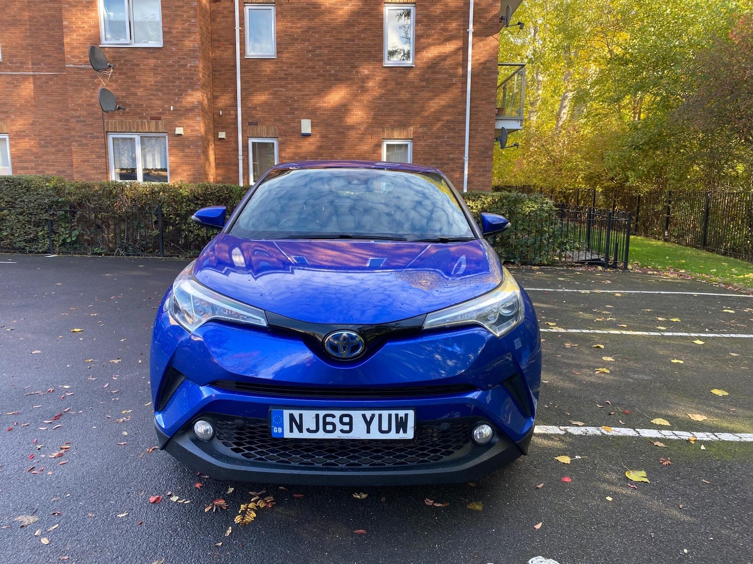 Used Toyota C-HR 2019 for sale - 76284017: Photo 2
