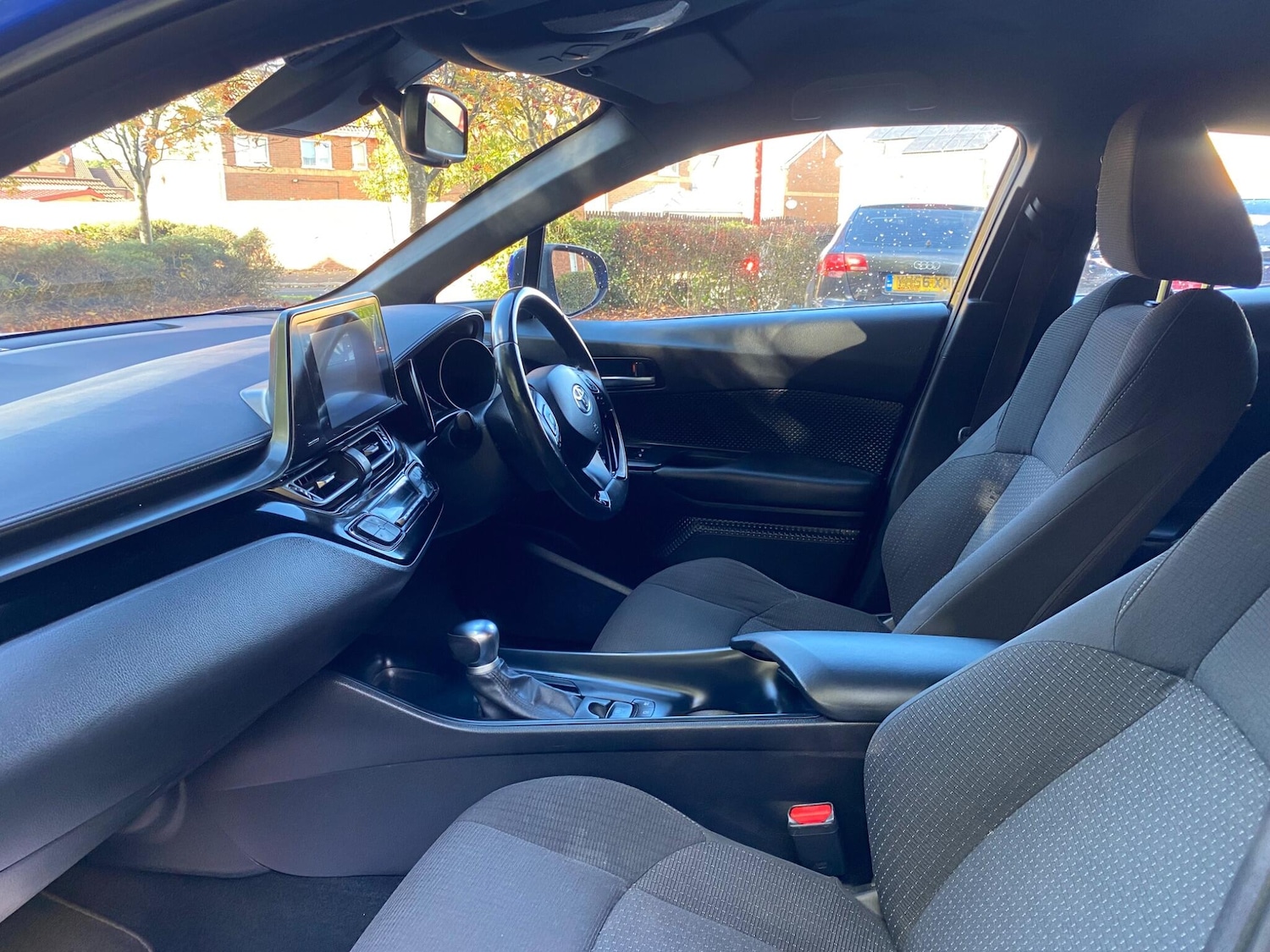 Used Toyota C-HR 2019 for sale - 76284017: Photo 9