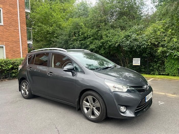 Used Toyota Verso 2015 for sale - 79293380: Photo