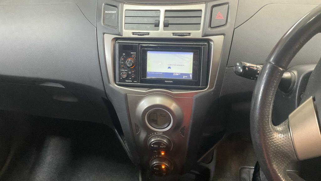 Used Toyota Yaris 2011 for sale - 77239299: Photo 7