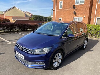 Used Volkswagen Touran 2016 for sale - 76122956: Photo