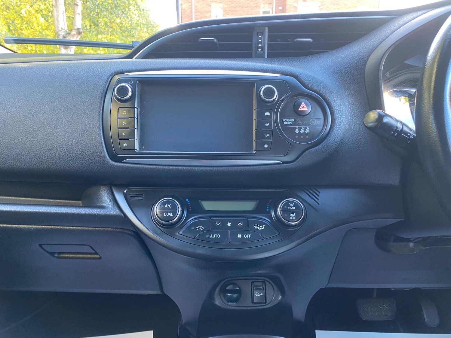 Used Toyota Yaris 2017 for sale - 77401214: Photo 14