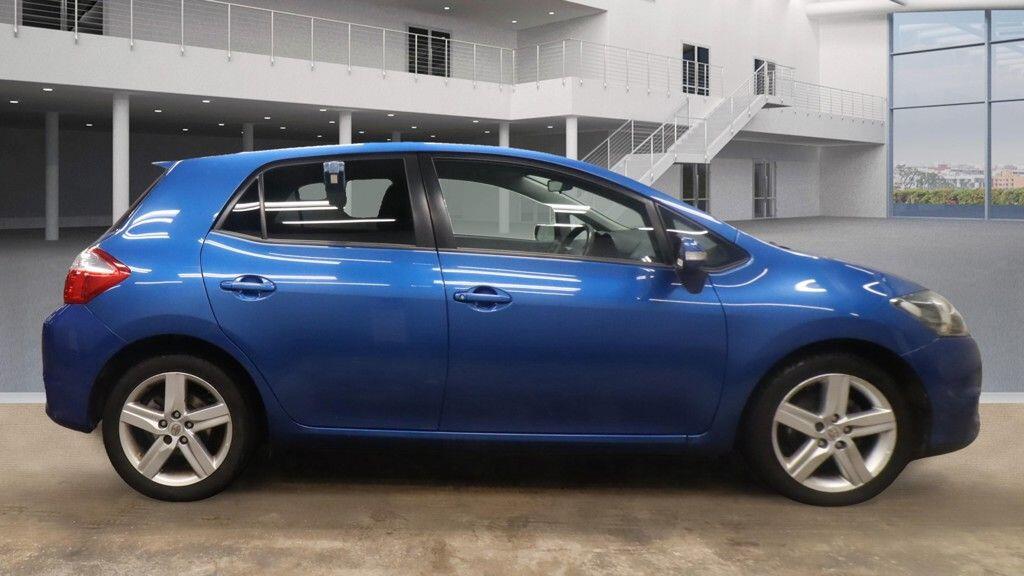 Used Toyota Auris 2010 for sale - 76898663: Photo 5