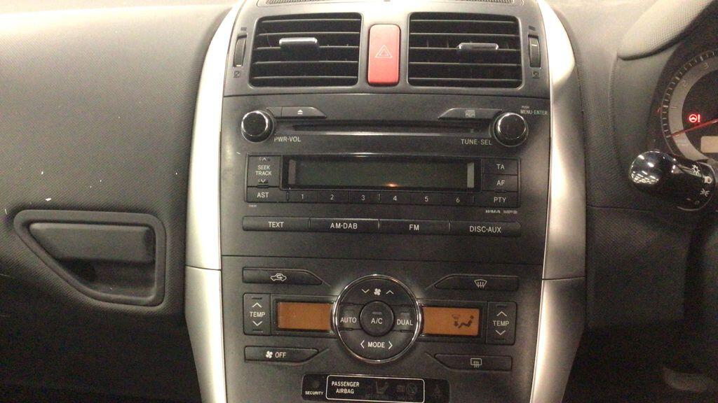 Used Toyota Auris 2010 for sale - 76898663: Photo 8