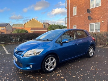 Used Toyota Auris 2010 for sale - 77285902: Photo