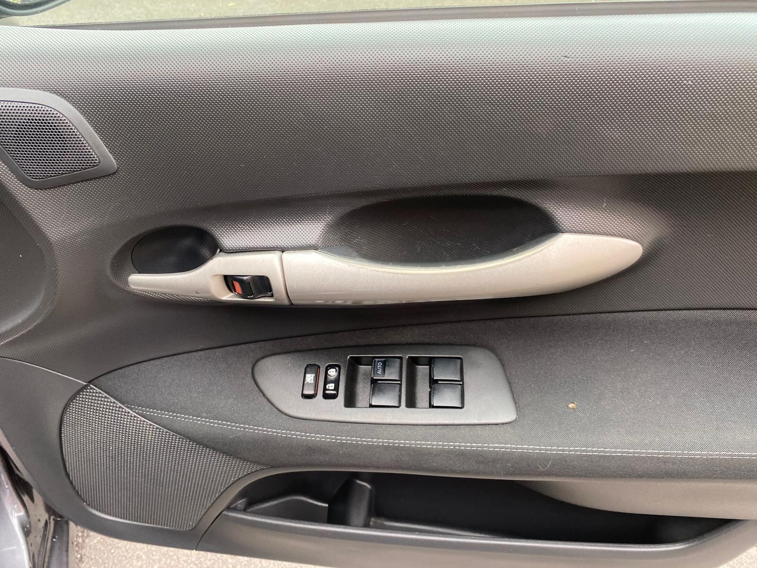 Used Toyota Auris 2009 for sale - 75669927: Photo 19