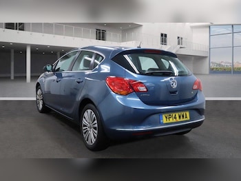 Used Vauxhall Astra 2014 for sale - 77346445: Photo