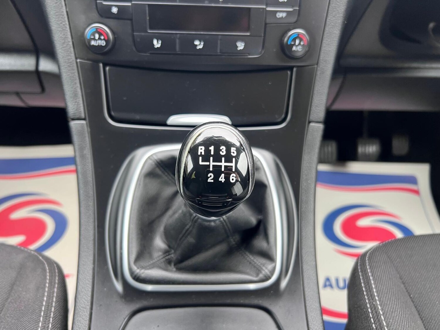 Used Ford Galaxy 2012 for sale - 75401312: Photo 18