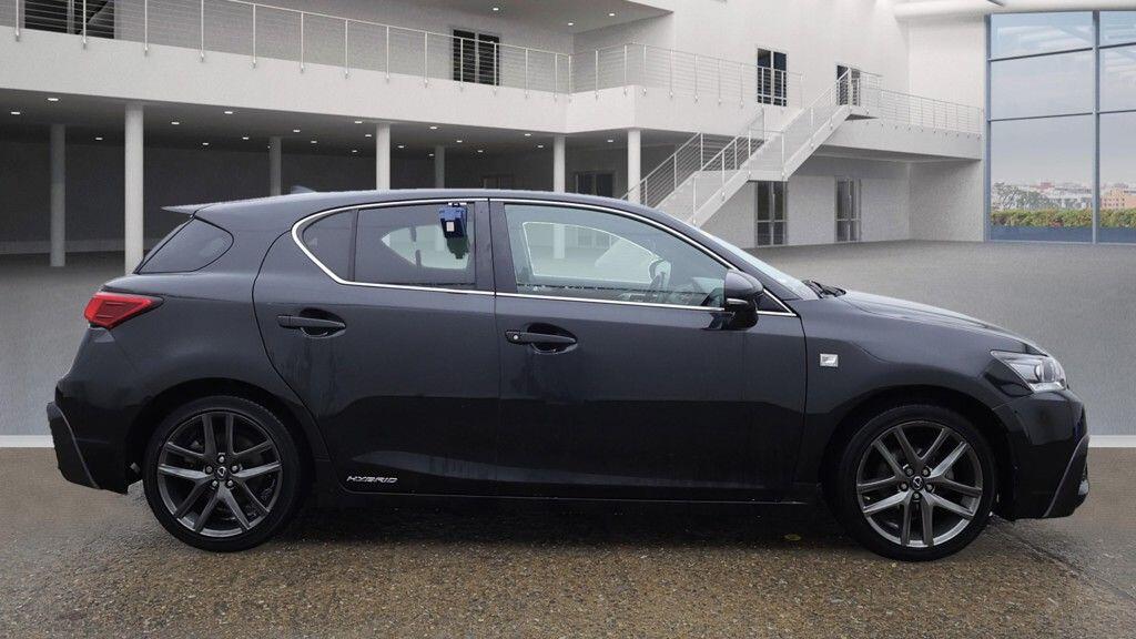 Used Lexus CT 2018 for sale - 76887135: Photo 5